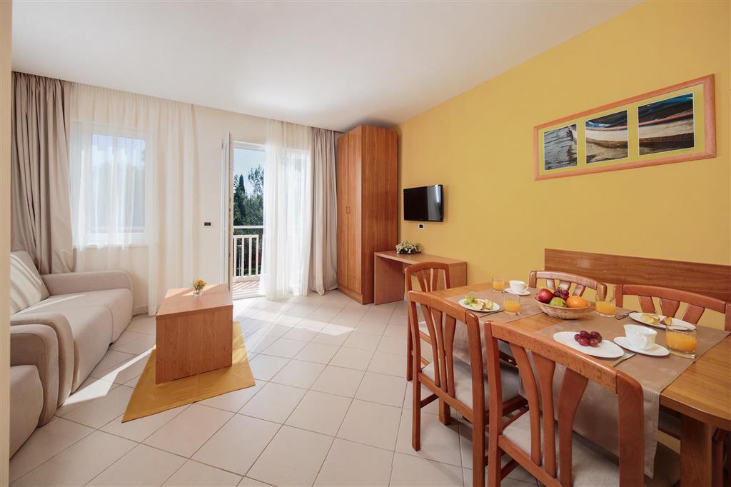 Katoro Plava Laguna Apartman *